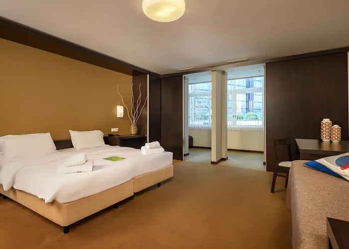 Hotel Expo Astoria 3*