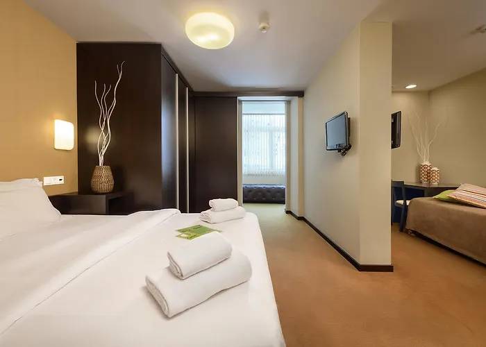 Expo Astoria Hotel 3*