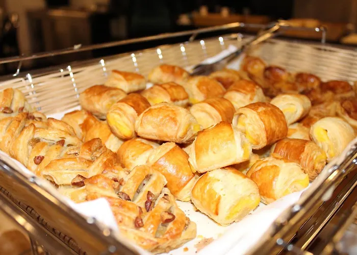 Hotel Expo Astoria 3*