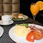 Expo Astoria Hotel