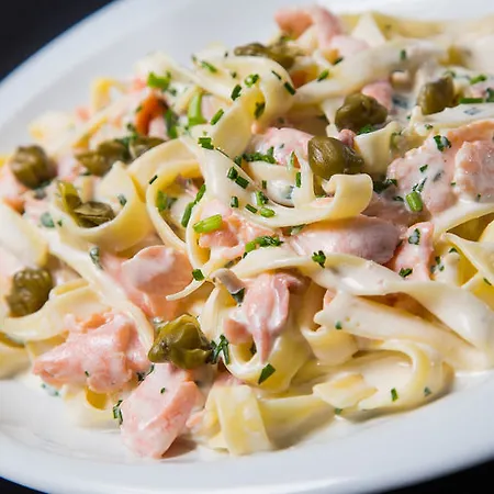 Expo Astoria מלון