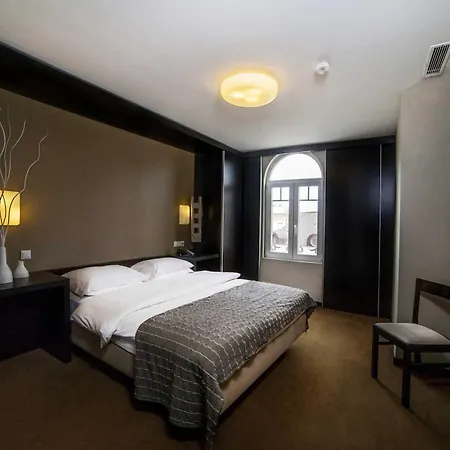 Expo Astoria Hotel
